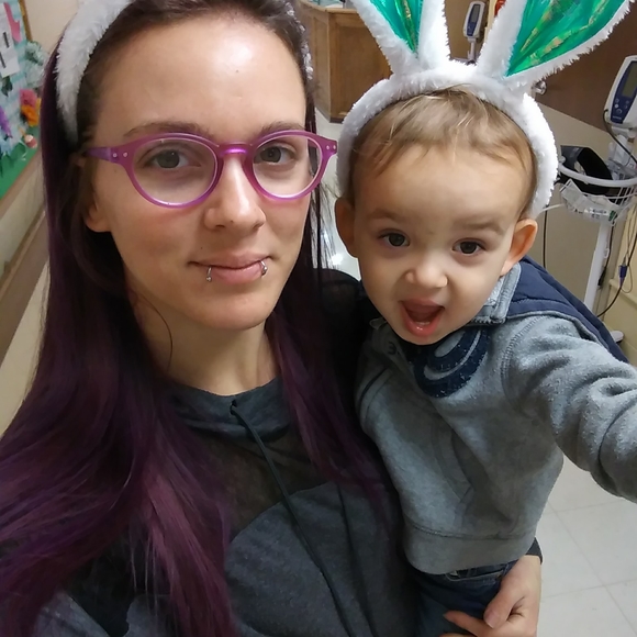 Meet your Posher, Caitlin - Picture 2 of 10